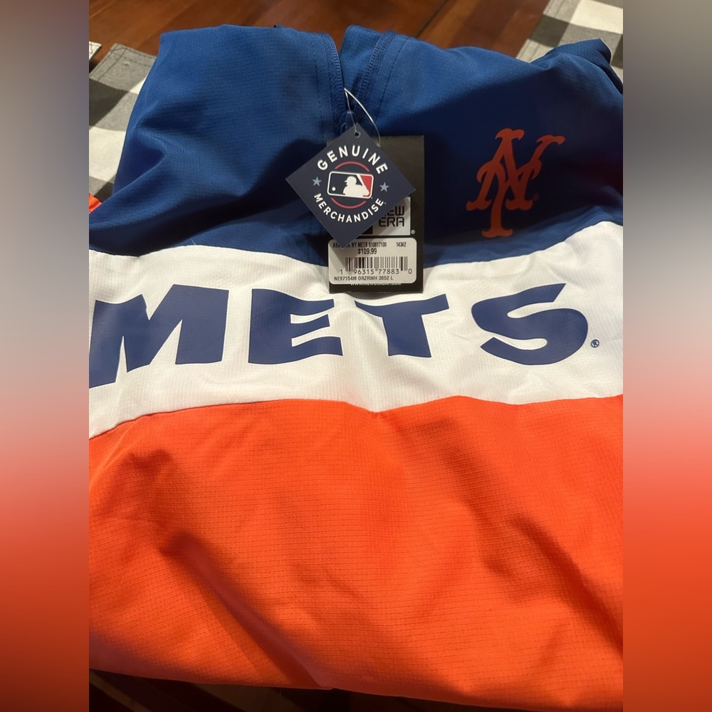 NWT Authentic MLB NY Mets pullover. Bought at the game but then never wore it.